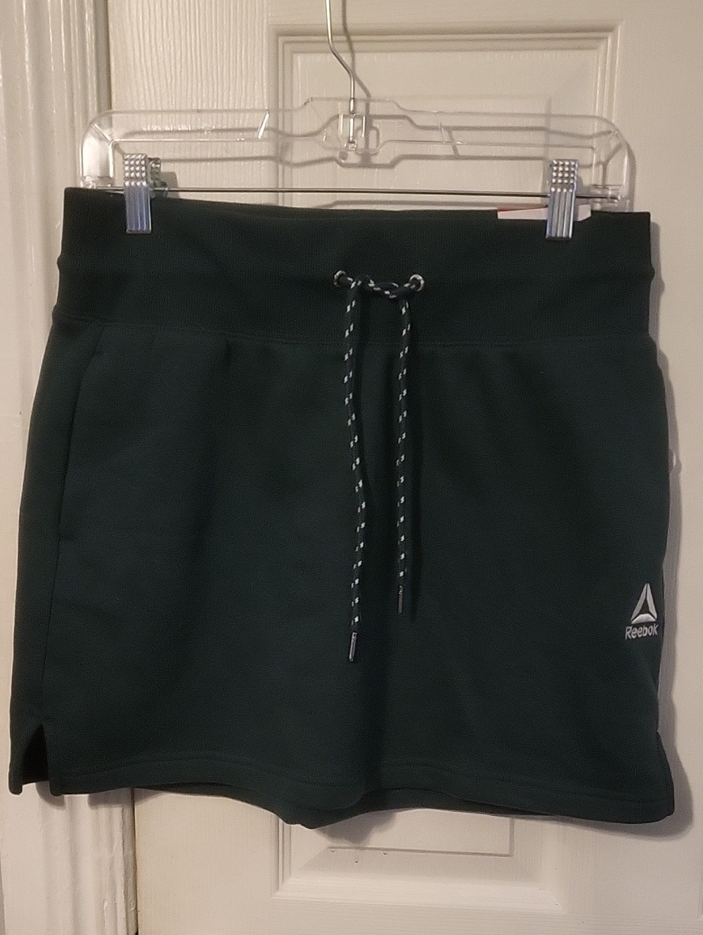 NWT Reebok Sea Moss Green  Drawstring Athletic Skirt with Pockets
